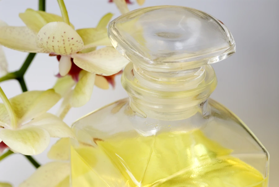 Essentiële oliën voor dagelijkse huidverzorging