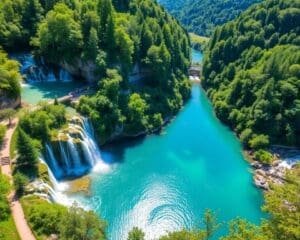 Maak een dagtocht naar de meren van Plitvice