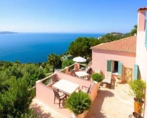 Vakantiehuis te huur Les Issambres met adembenemend zeezicht